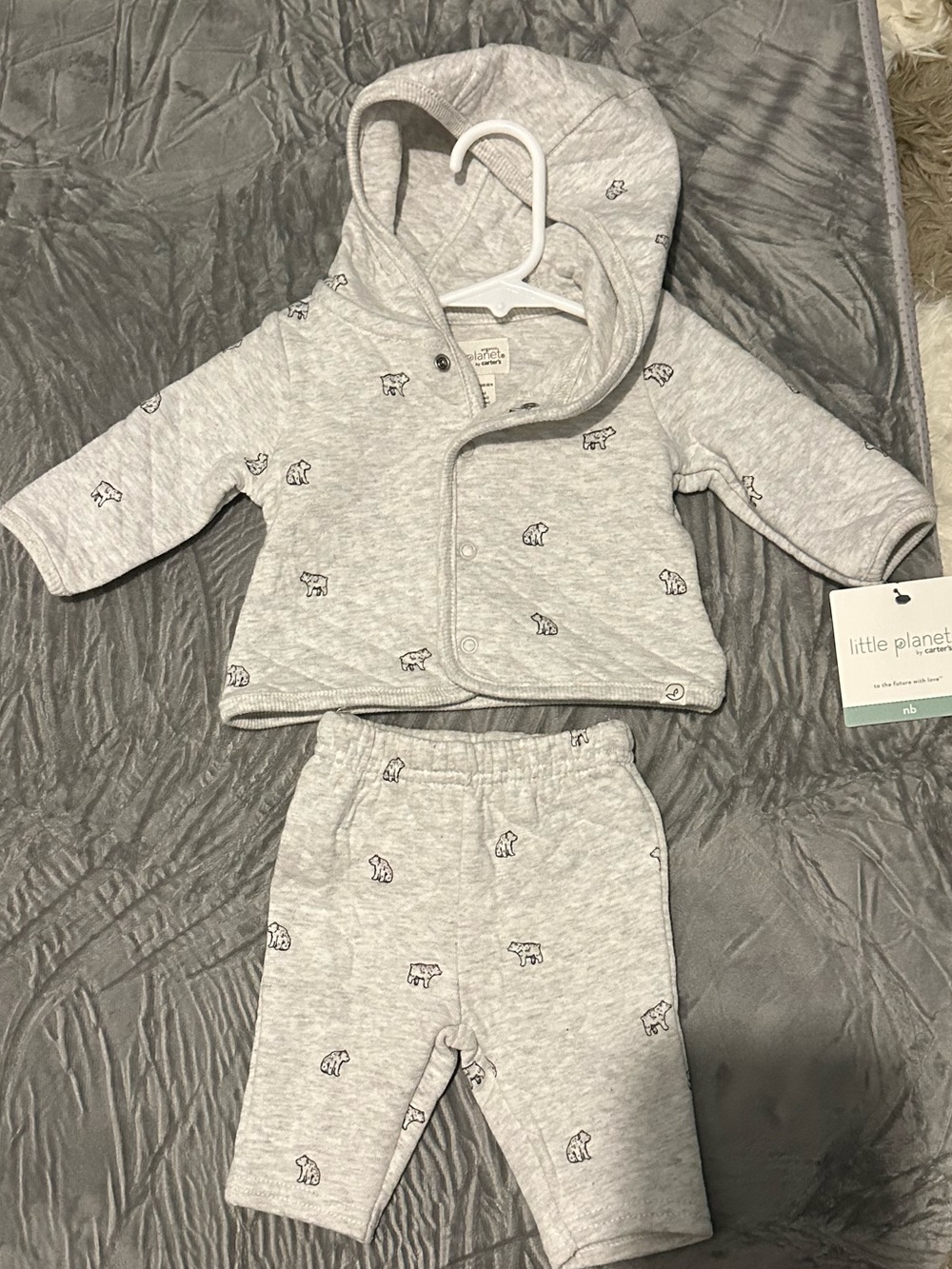 5/$25 NWT Quilted Hooded Newborn Set